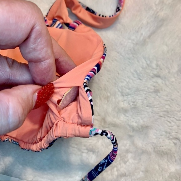 NWT Red Carter Bikini Top Medium Boho Geometric Pattern Nylon Spandex Padded New - Picture 11 of 15